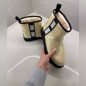 Womens UGG® Classic Clear Mini II Boot - Natural / Black